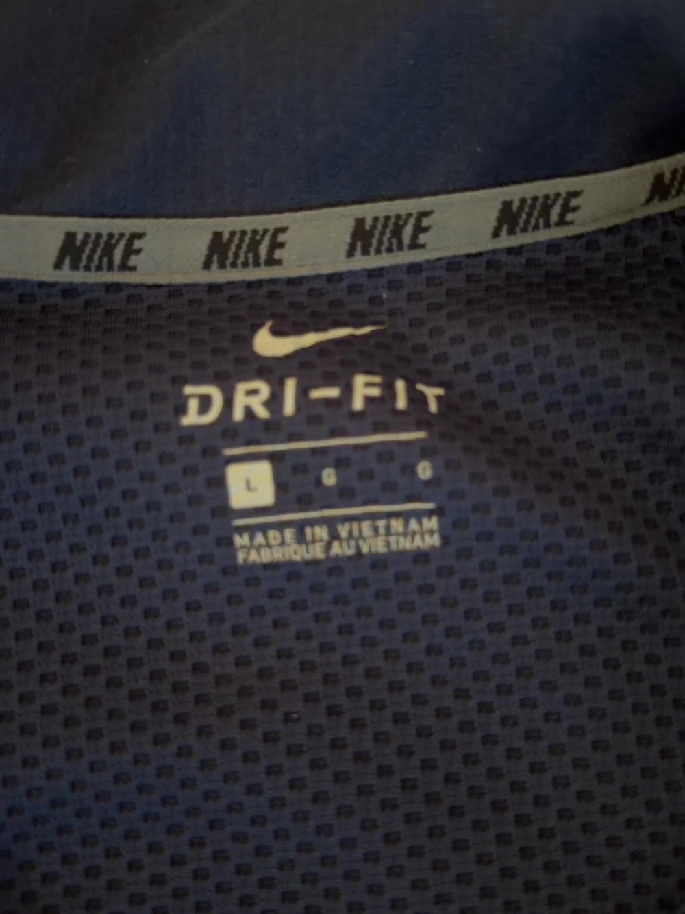 Nike Navy Blue Quarter-Zip Pullover with UNC Logo. tiny hole not noticeable - Picture 5 of 6